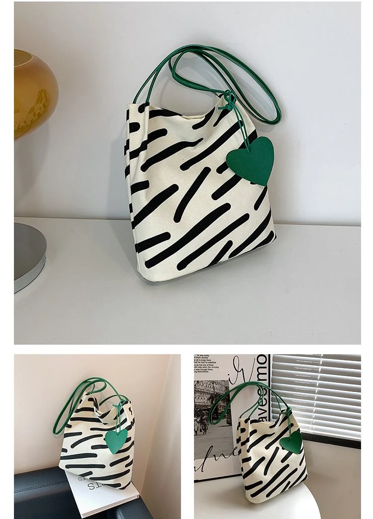 Cross Body Bag with Contrasting Colors Simple Lightweight Large Capacity Tote Bag for Outdoor Use