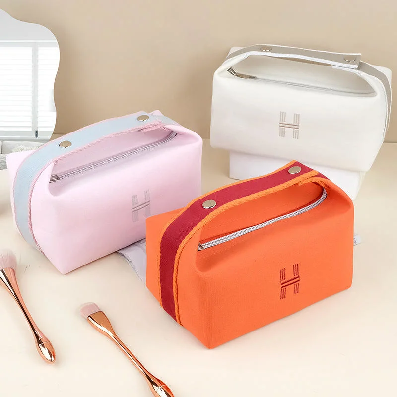 Custom Embroidery Waterproof Makeup Bag Organizer Cotton Canvas Makeup Cosmetic Bag for Travel