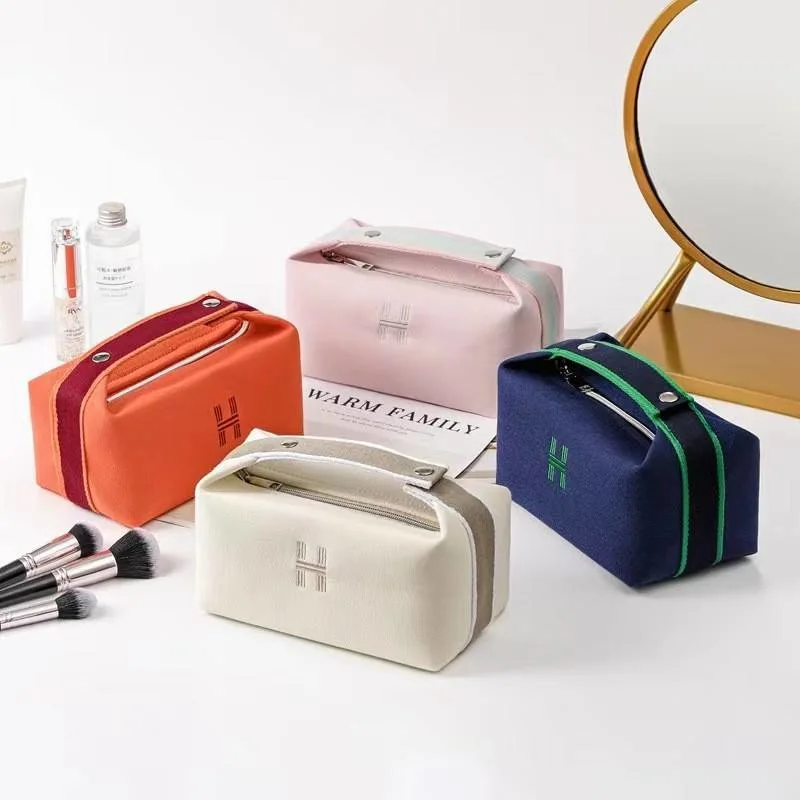 Custom Embroidery Waterproof Makeup Bag Organizer Cotton Canvas Makeup Cosmetic Bag for Travel