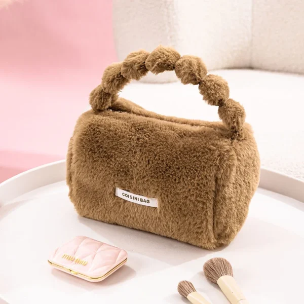 Custom Logo Travel Makeup Bag Cosmetic Storage Bag Furry Hand Bags - Image 6