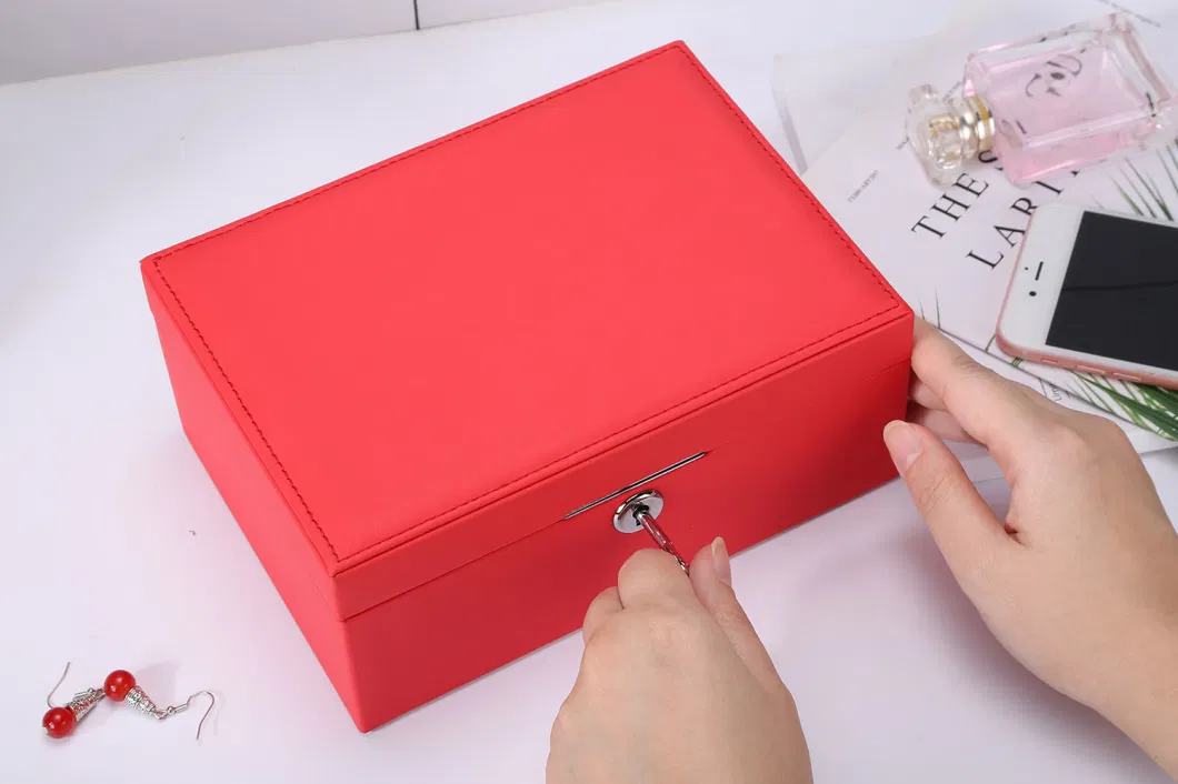 Customized Luxury Leather Fiber Travel Jewelry Box with Lock for Pendant Ring Stud Earrings Necklace Box Storage and Mirror