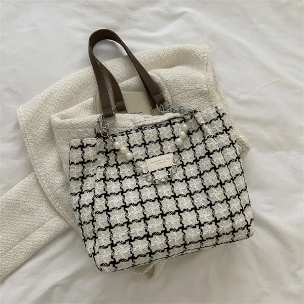 Early Autumn Fashion Casual One Shoulder Minimalist Bag for Class Commuting Tote Bag