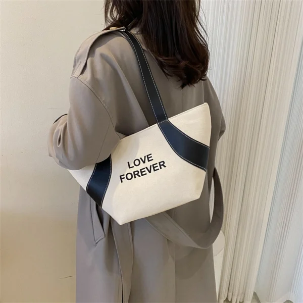 Fashionable Commuter Shoulder Bag Trendy Large Capacity Bag Canvas Letter Tote Bag - Image 4