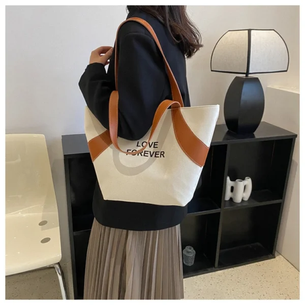 Fashionable Commuter Shoulder Bag Trendy Large Capacity Bag Canvas Letter Tote Bag - Image 5