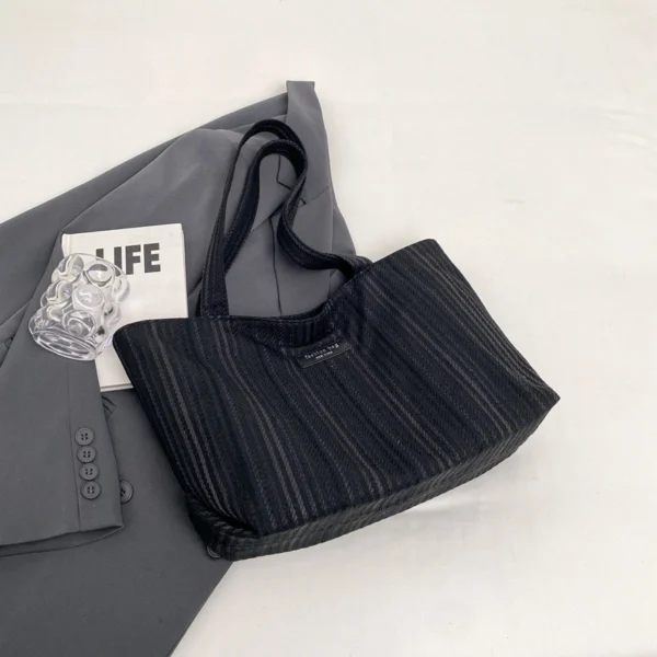 New Casual and Fashionable Underarm Bag, Niche and Minimalist Tote Bag for Women - Image 2