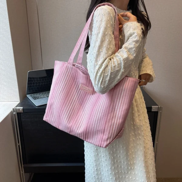 New Casual and Fashionable Underarm Bag, Niche and Minimalist Tote Bag for Women - Image 6