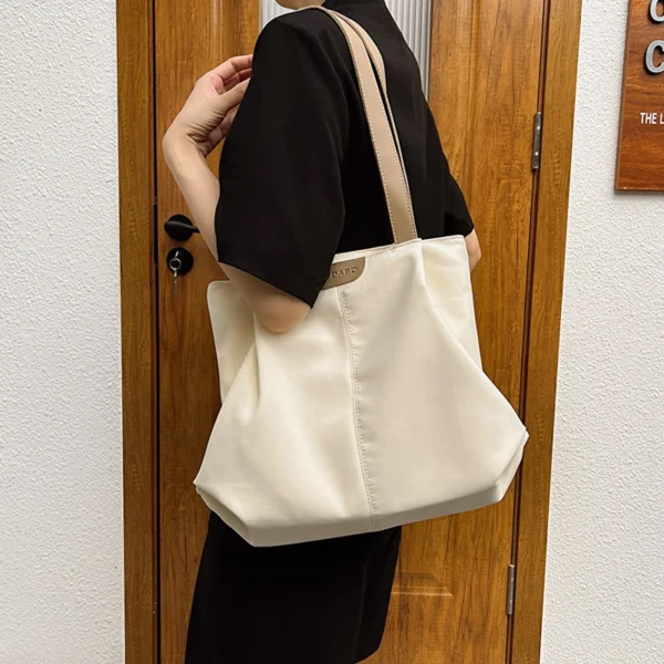 New Fashion Trend Large Capacity Minimalist Tote Bag Leisure Commuting Shoulder Bag - Image 4