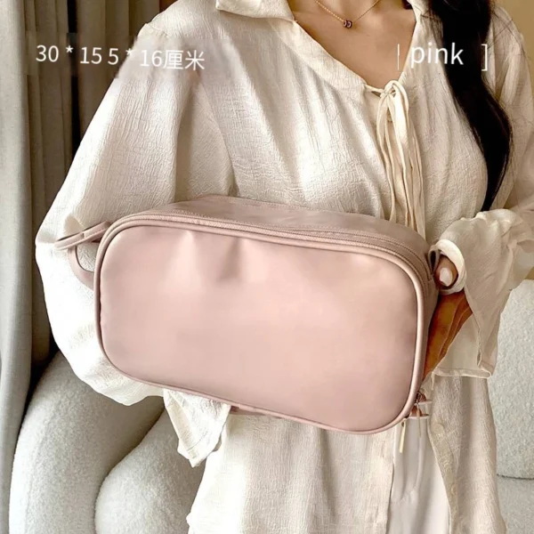 Portable Makeup Bag Makeup Brush Toiletries Skincare Travel Super Hot Storage Bag