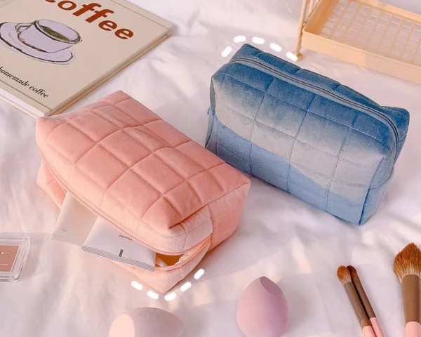Promotion Gift Travel Accessories Fur Pink Cosmetics Travel Bag Wholesale Custom Makeup Bag - Image 2
