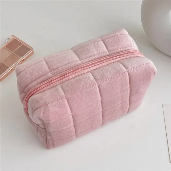 Promotion Gift Travel Accessories Fur Pink Cosmetics Travel Bag Wholesale Custom Makeup Bag - Image 4