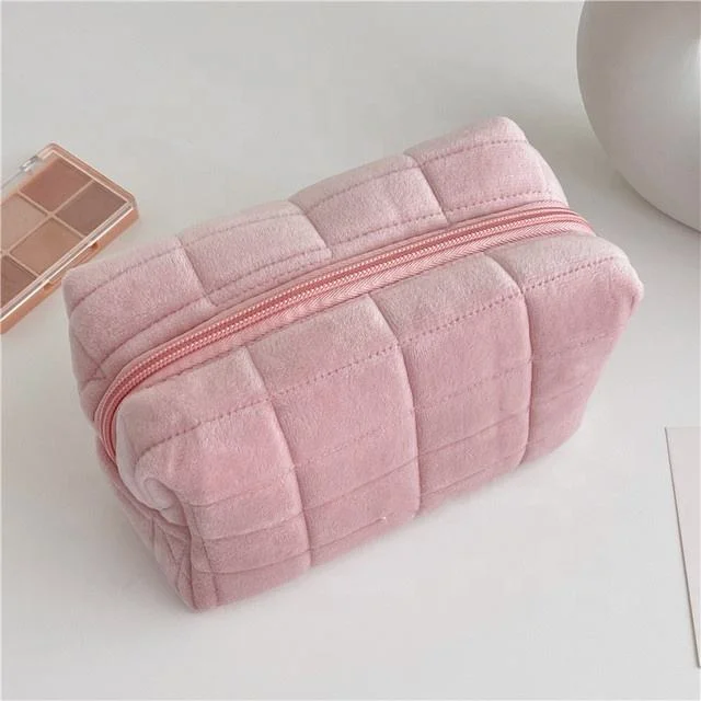 Promotion Gift Travel Accessories Fur Pink Cosmetics Travel Bag Wholesale Custom Makeup Bag