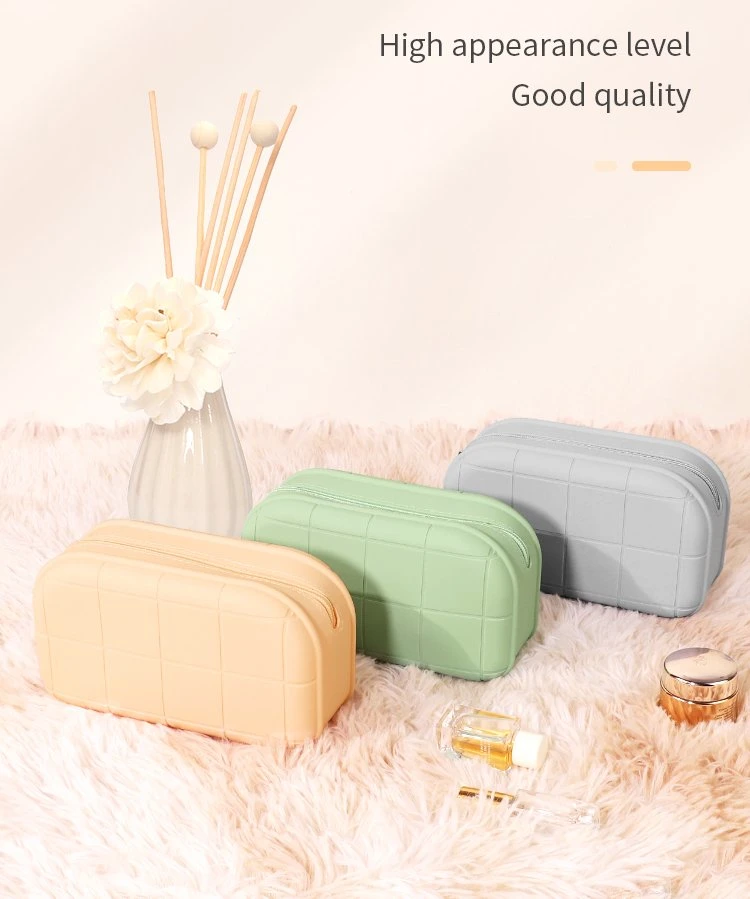 Wholesale Custom Makeup Bags for Women Large Capacity Waterproof Silicone Travel Zipper Cosmetic Bags